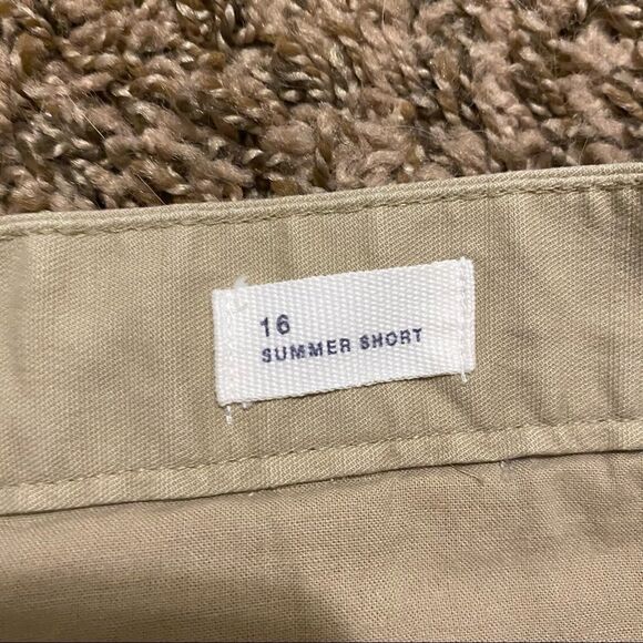 GAP summer short  - Picture 5 of 9